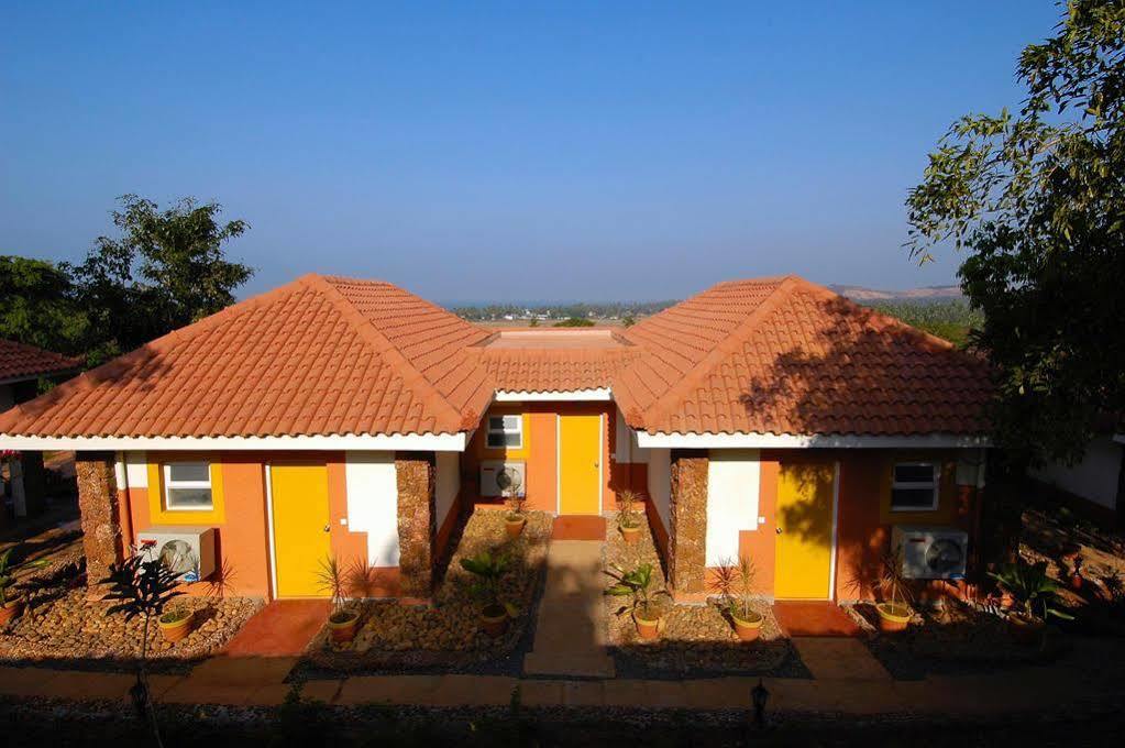 Nirvana Hermitage Anjuna Exteriör bild